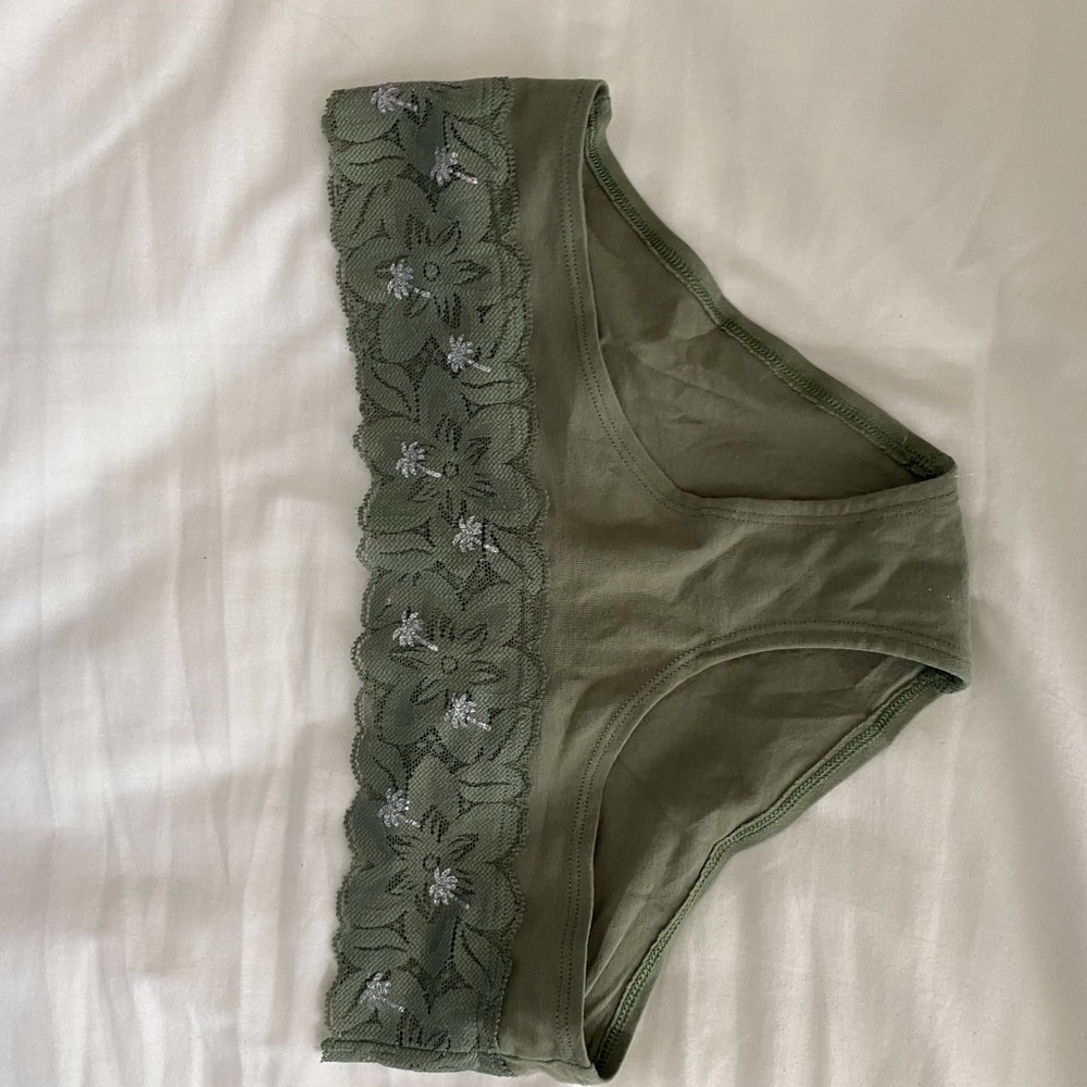 PINK VS underwear (never worn)